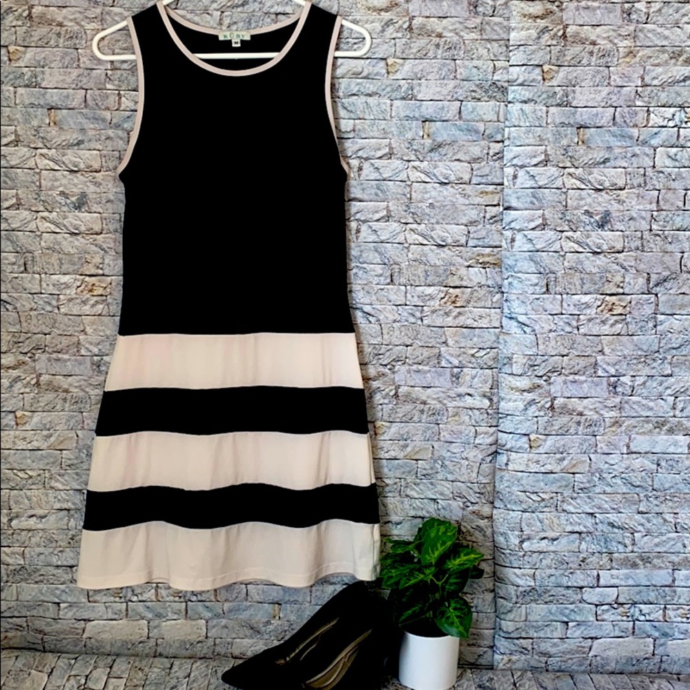 RUBY Sleeveless Black and White Dress